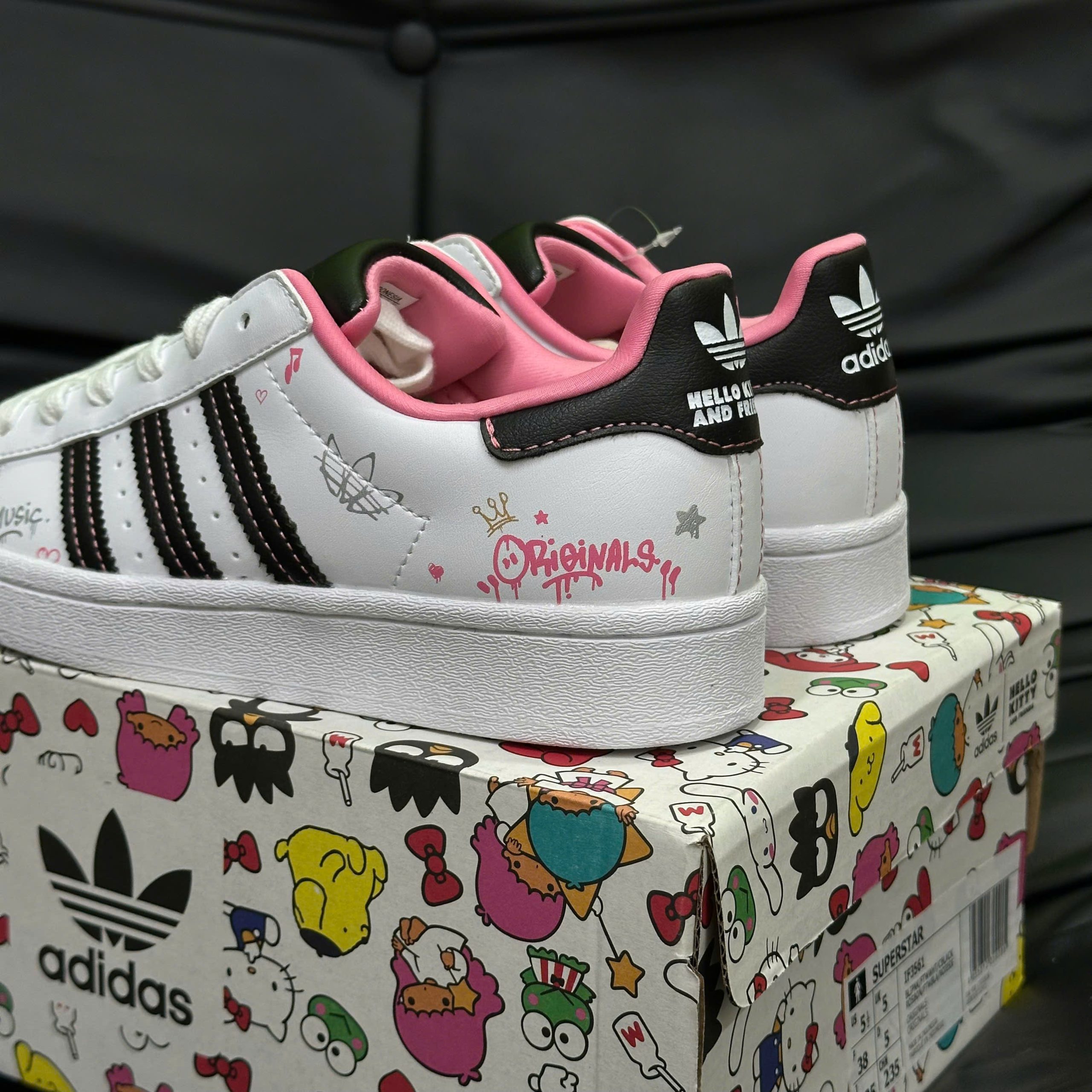 Giày Adidas Originals x Hello Kitty và Friends Superstar Best Quality