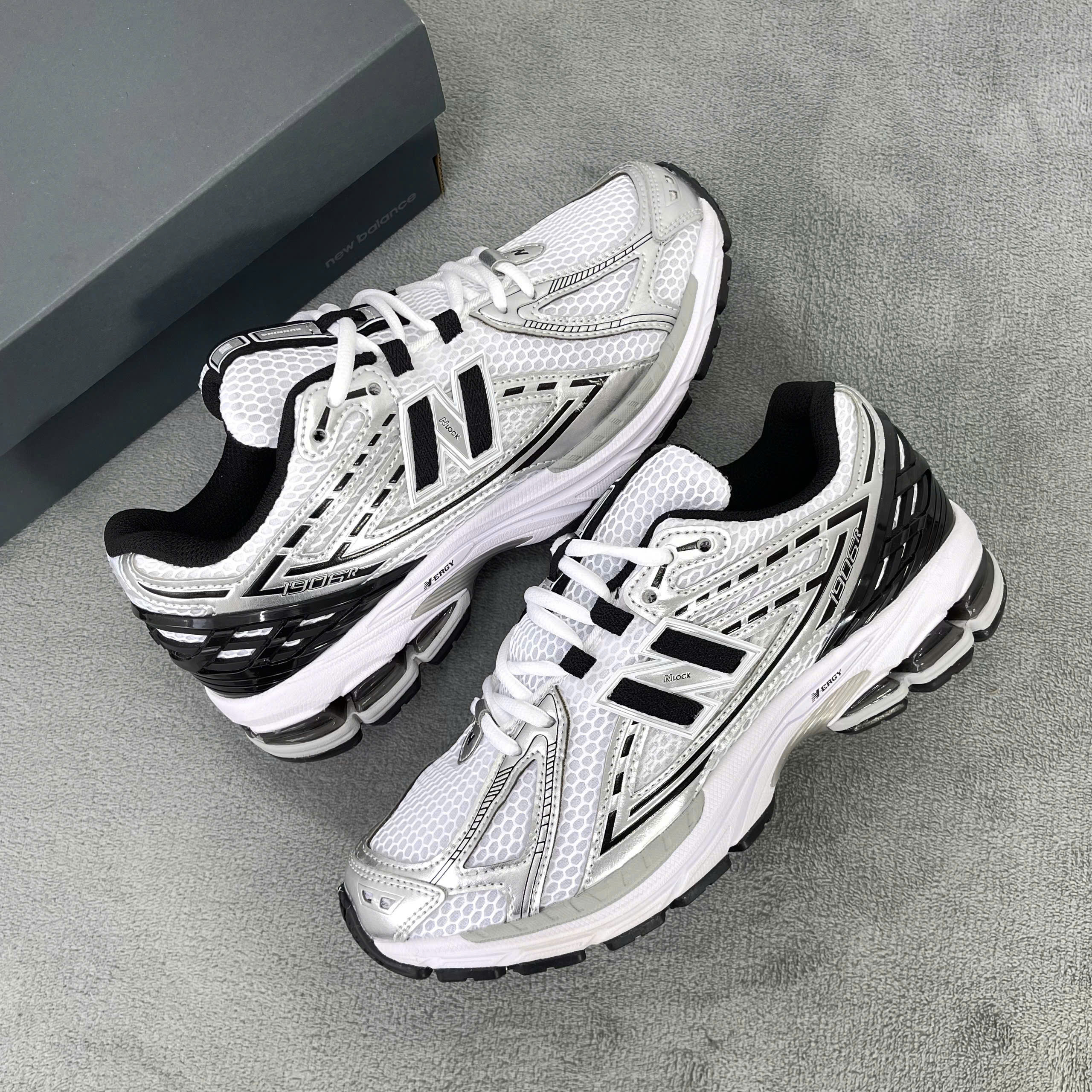 Giày New Balance 1906 ‘Silver Metallic Black’