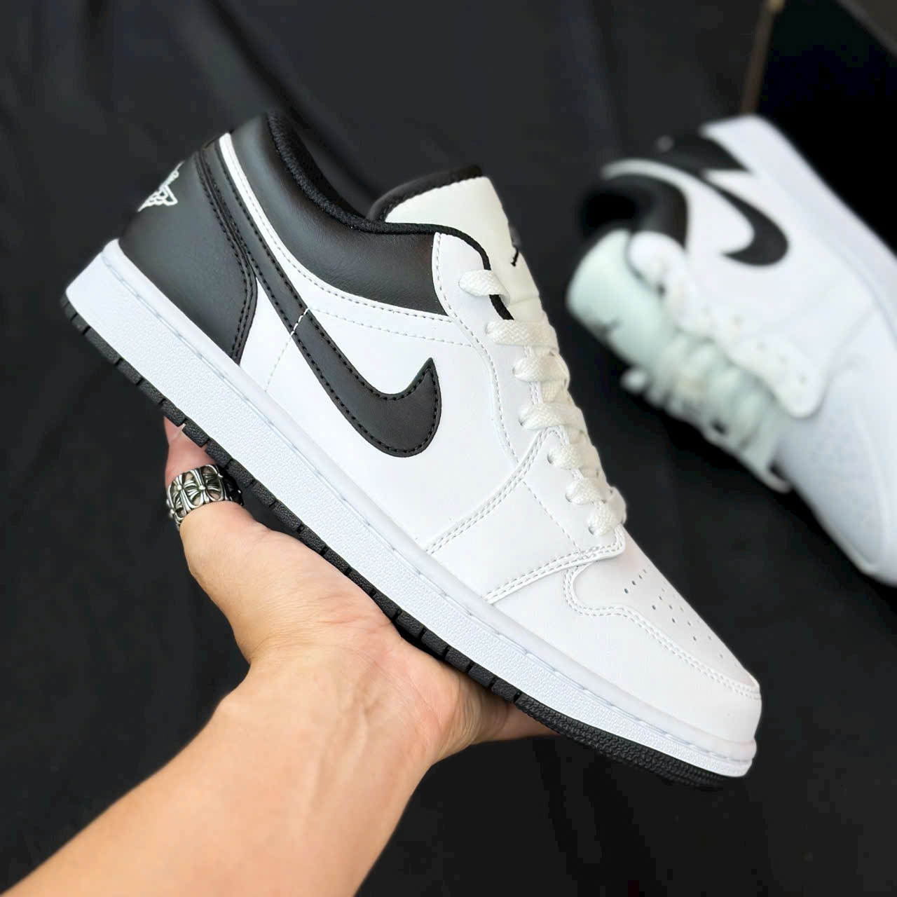 Giày Nike Air Jordan 1 Low ‘Reverse Panda’