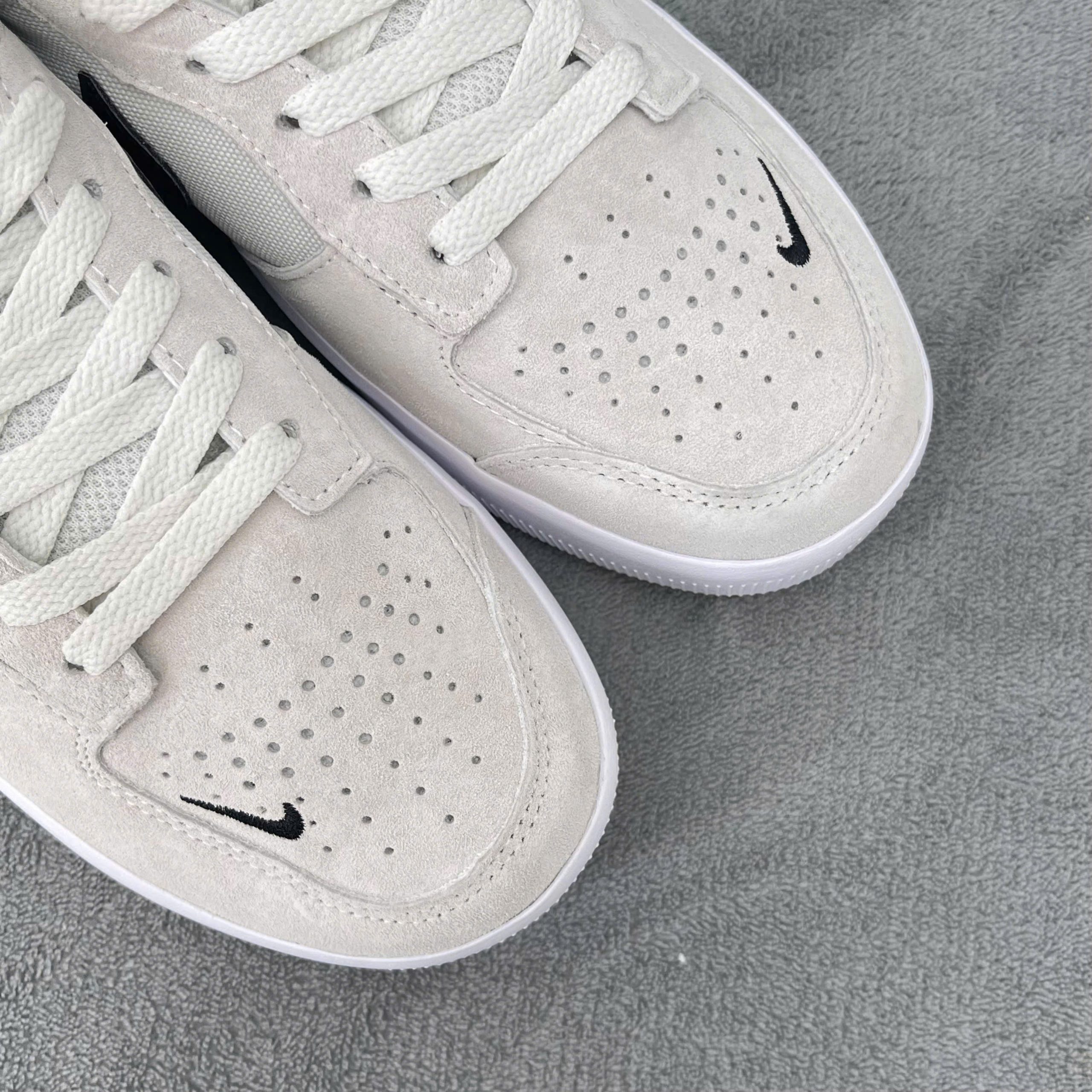 Giày Nike SB Force 58 ‘Photon Dust’