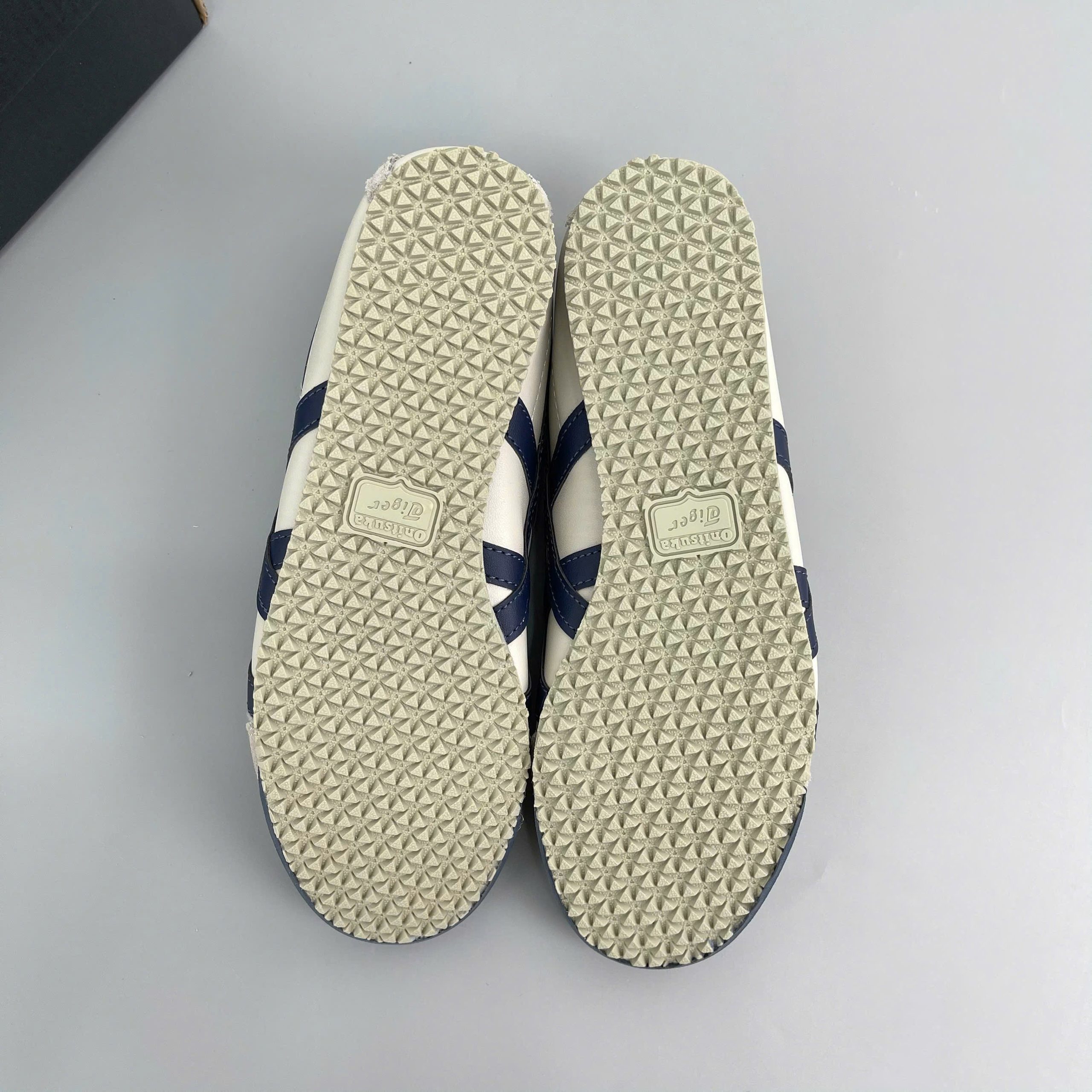Giày Onitsuka Tiger Mexico 66 ‘Birch Peacoat’