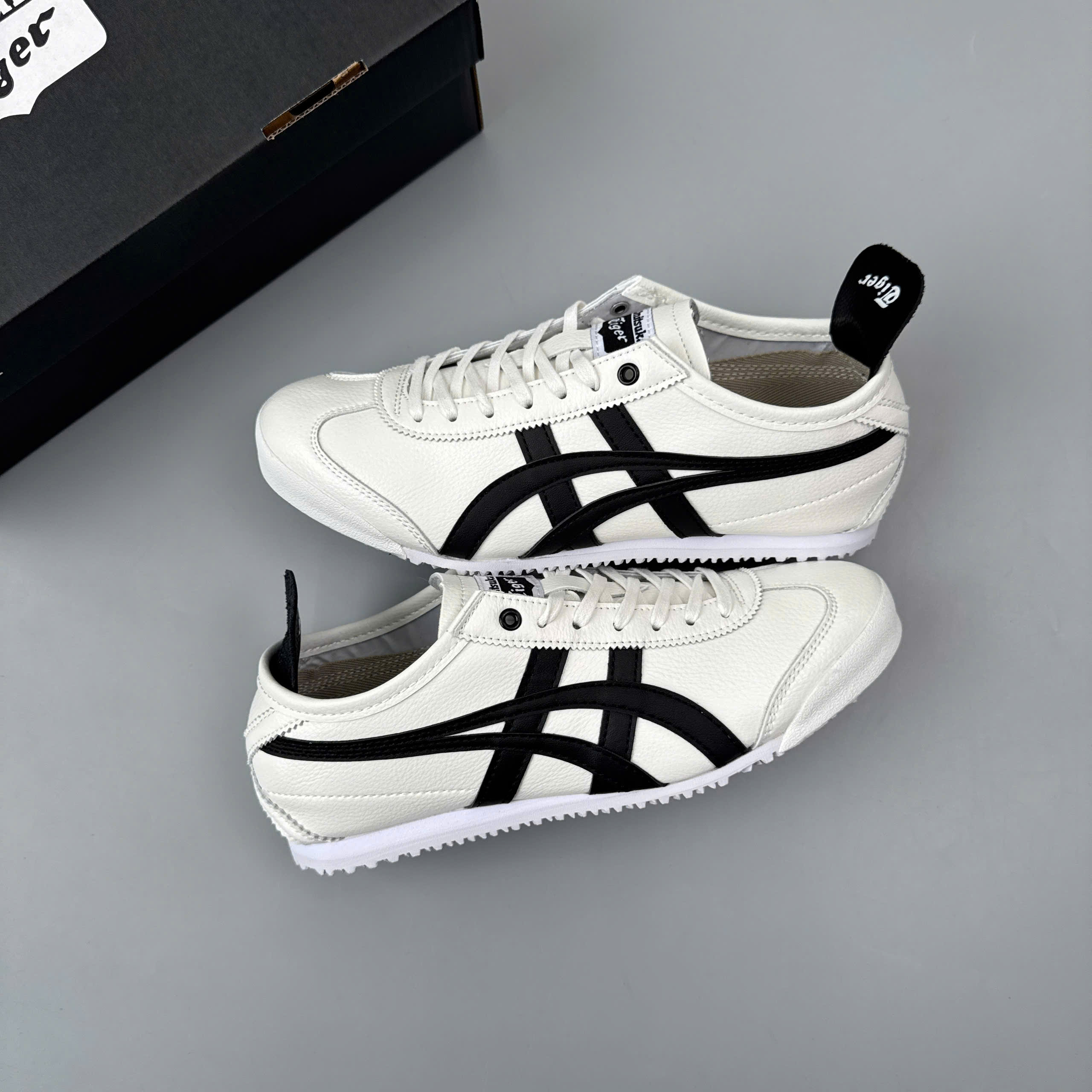 Giày Onitsuka Tiger Mexico 66 ‘White Black’