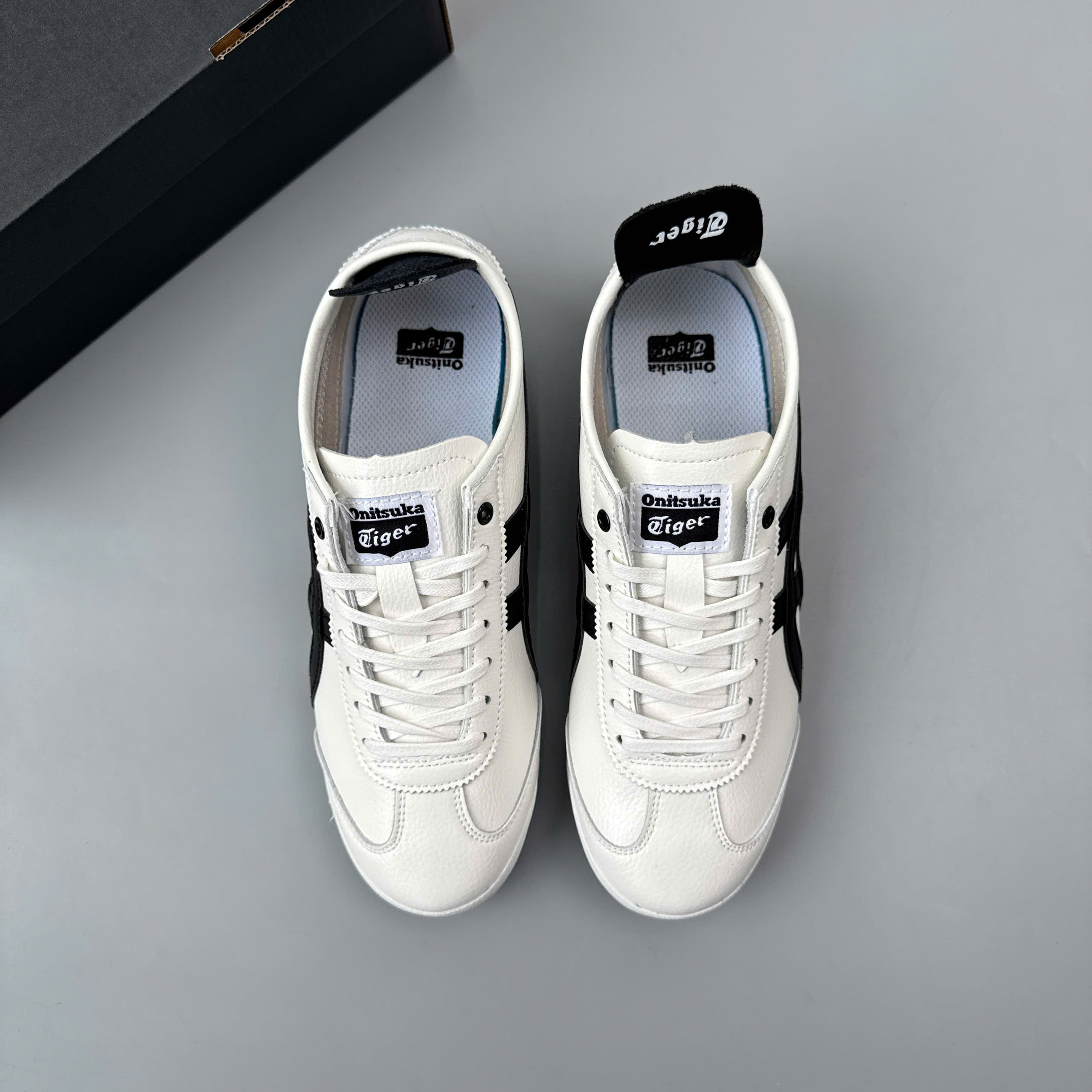 Giày Onitsuka Tiger Mexico 66 ‘White Black’