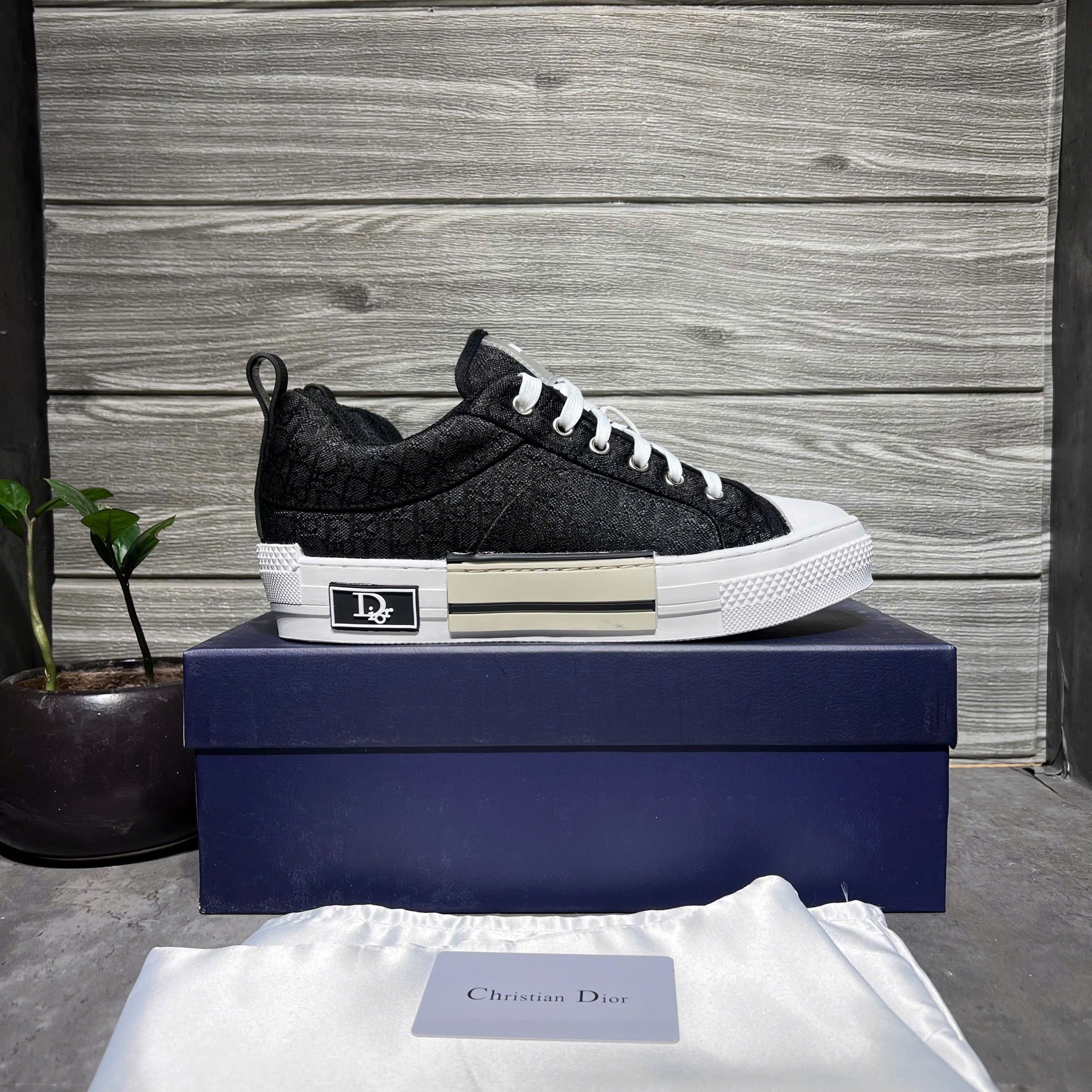 Giày Thể Thao Nam Dior B23 Low Top Black CD Diamond