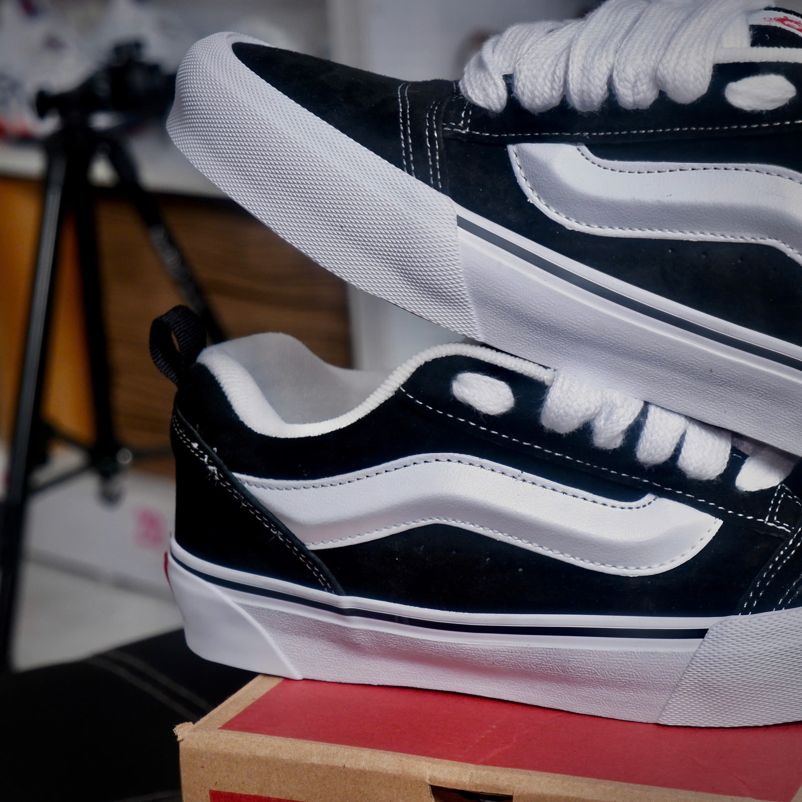 Vans Knu-Skool ‘Black White’