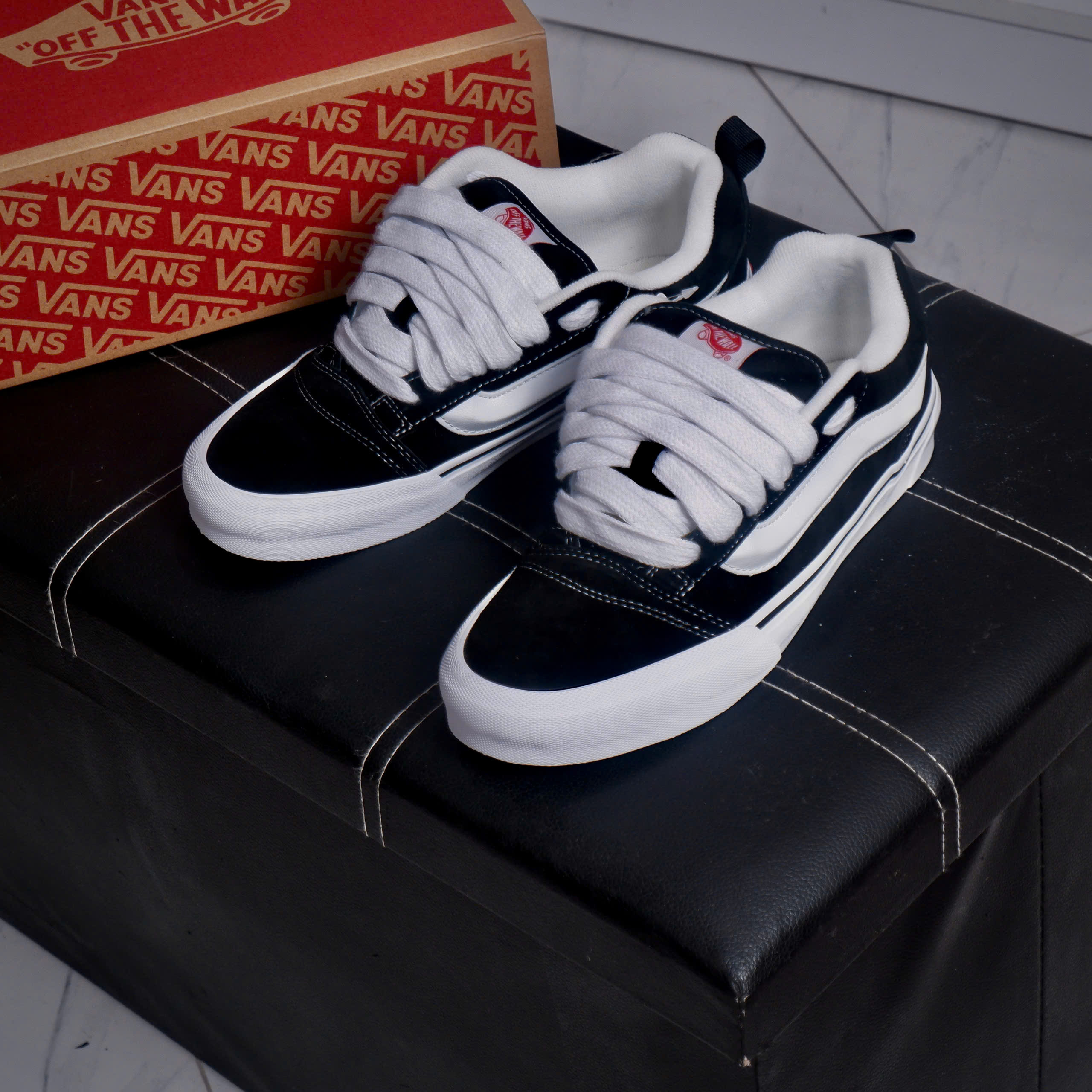 Vans Knu-Skool ‘Black White’