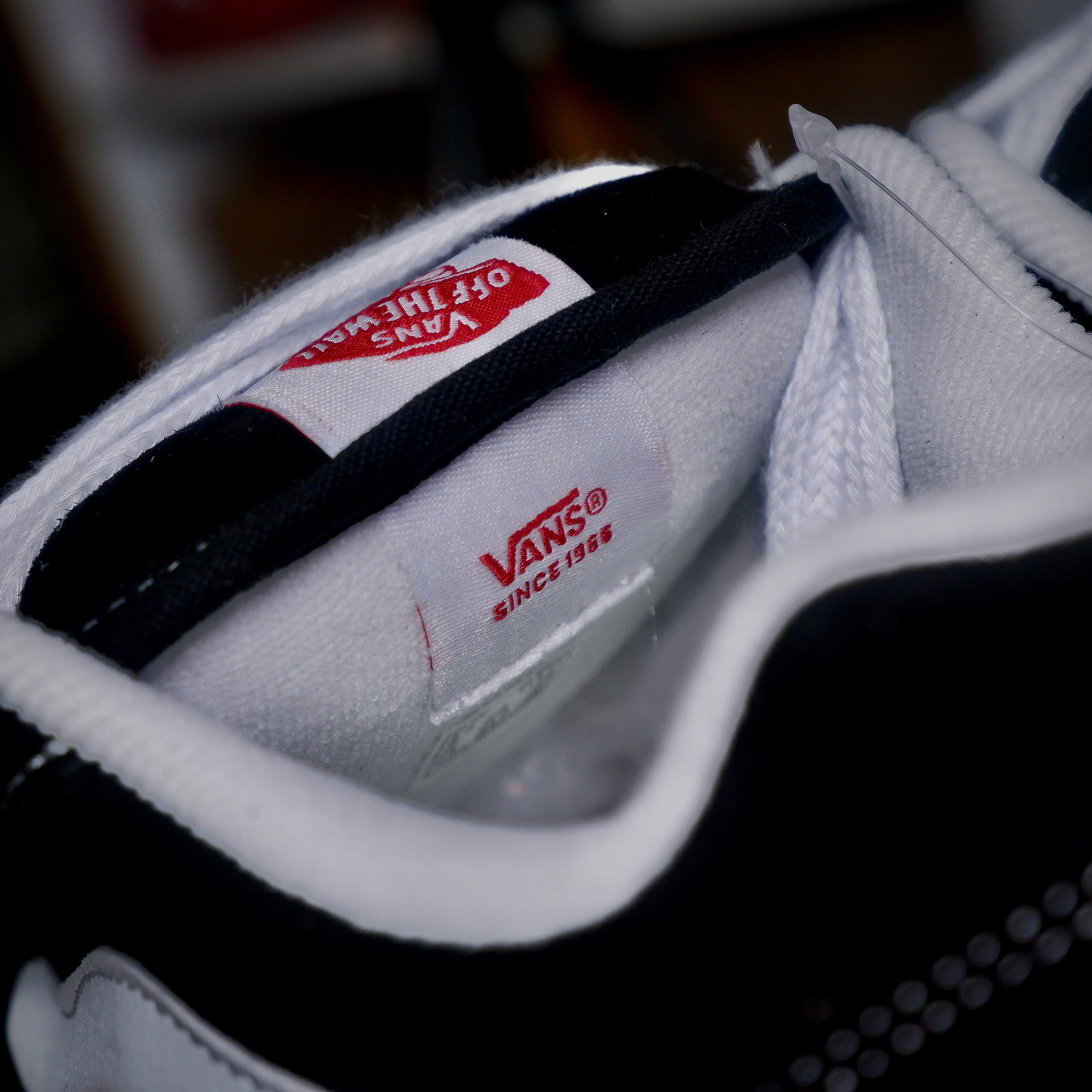Vans Knu-Skool ‘Black White’