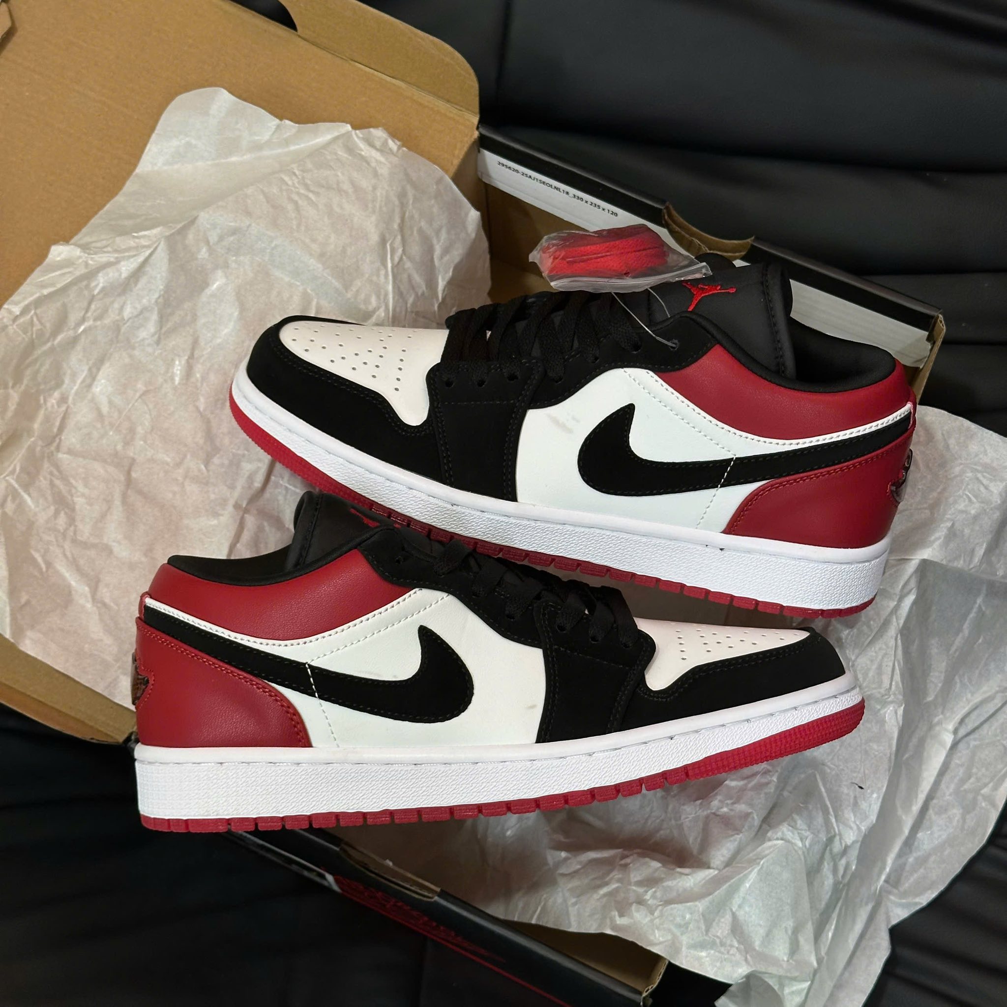 Giày Nike Air Jordan 1 Low SE 2025 GS ‘Black Toe’