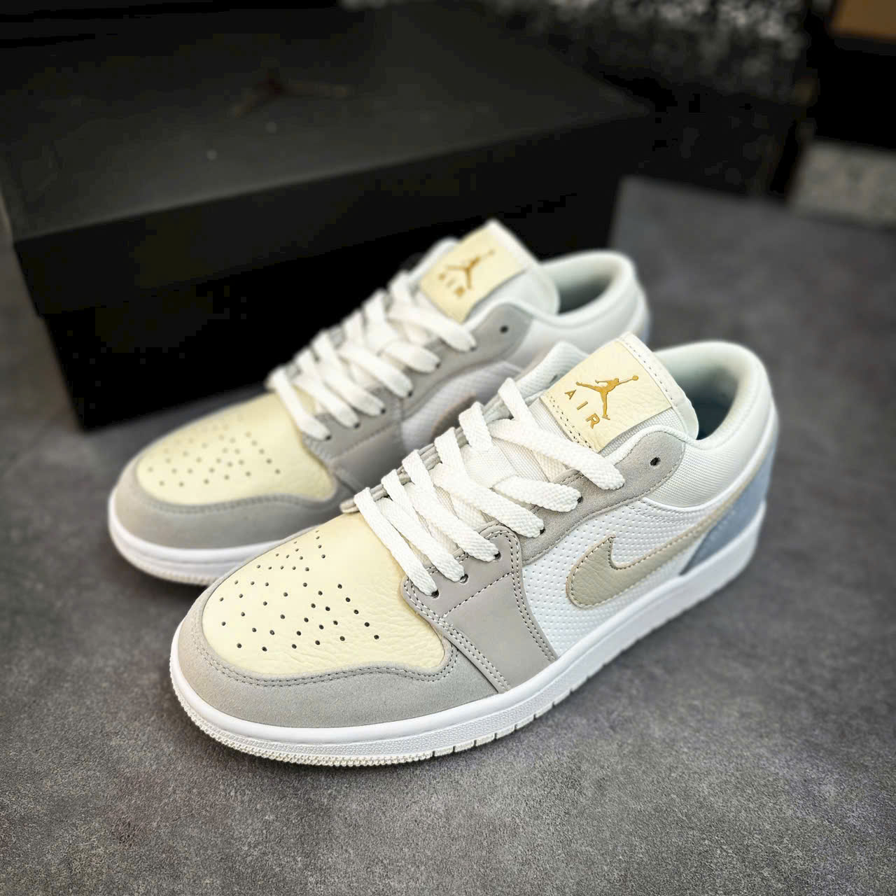 Giày NIKE AIR Jordan 1 Low ‘Paris’