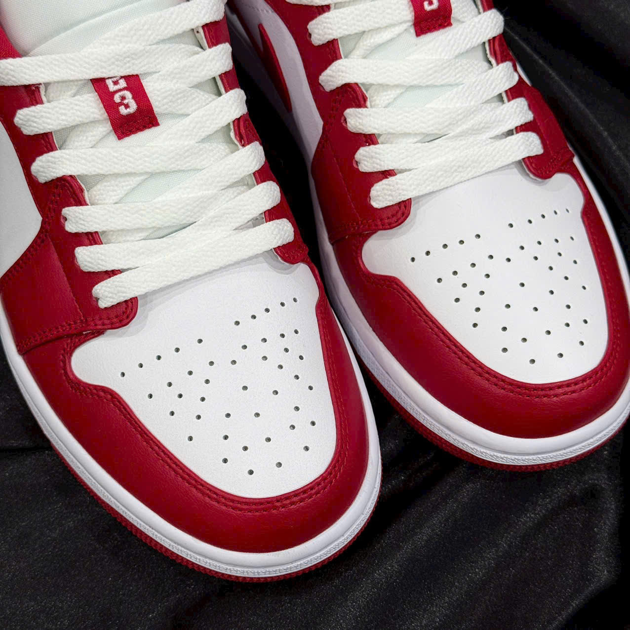 Giày Nike Jordan 1 Low Gym Red White