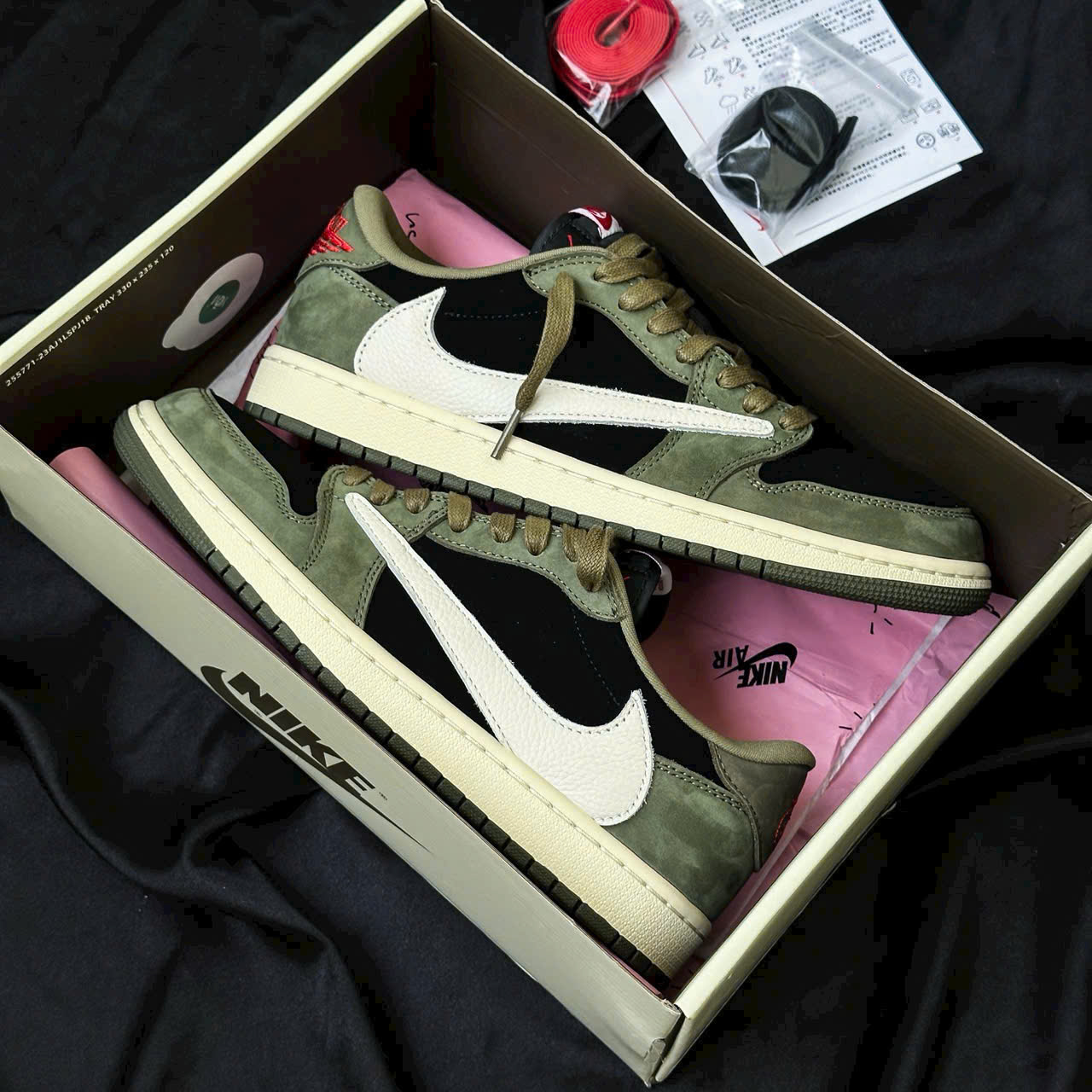 Giày Nike Air Jordan 1 Low Travis Scott Black Olive