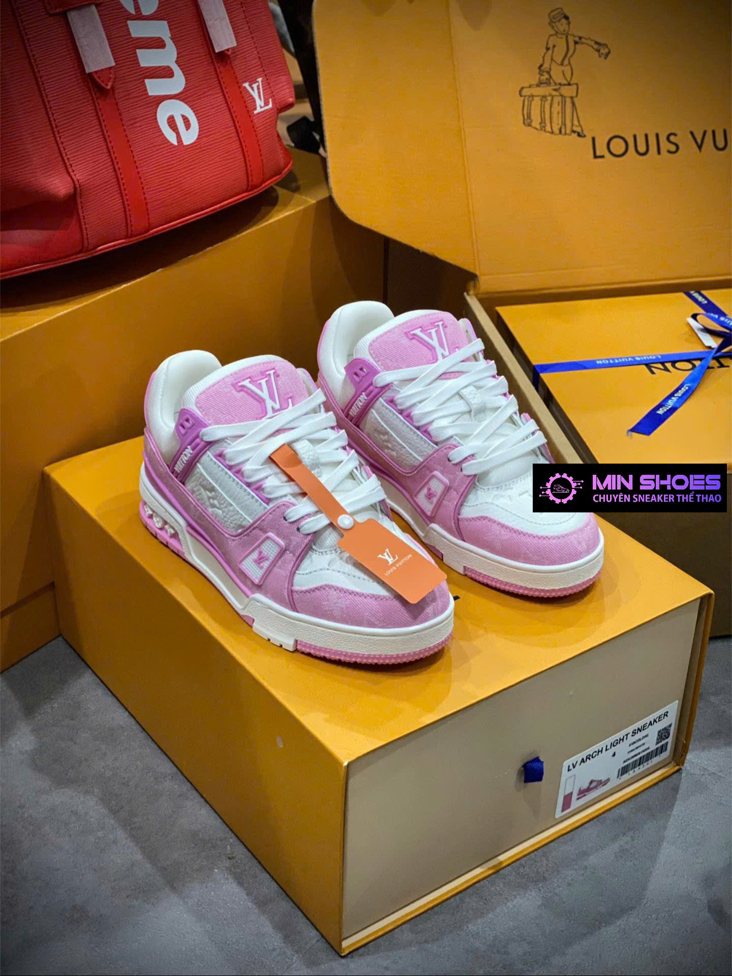 <br />Giày sneaker Louis Vuitton (LV) like authentic