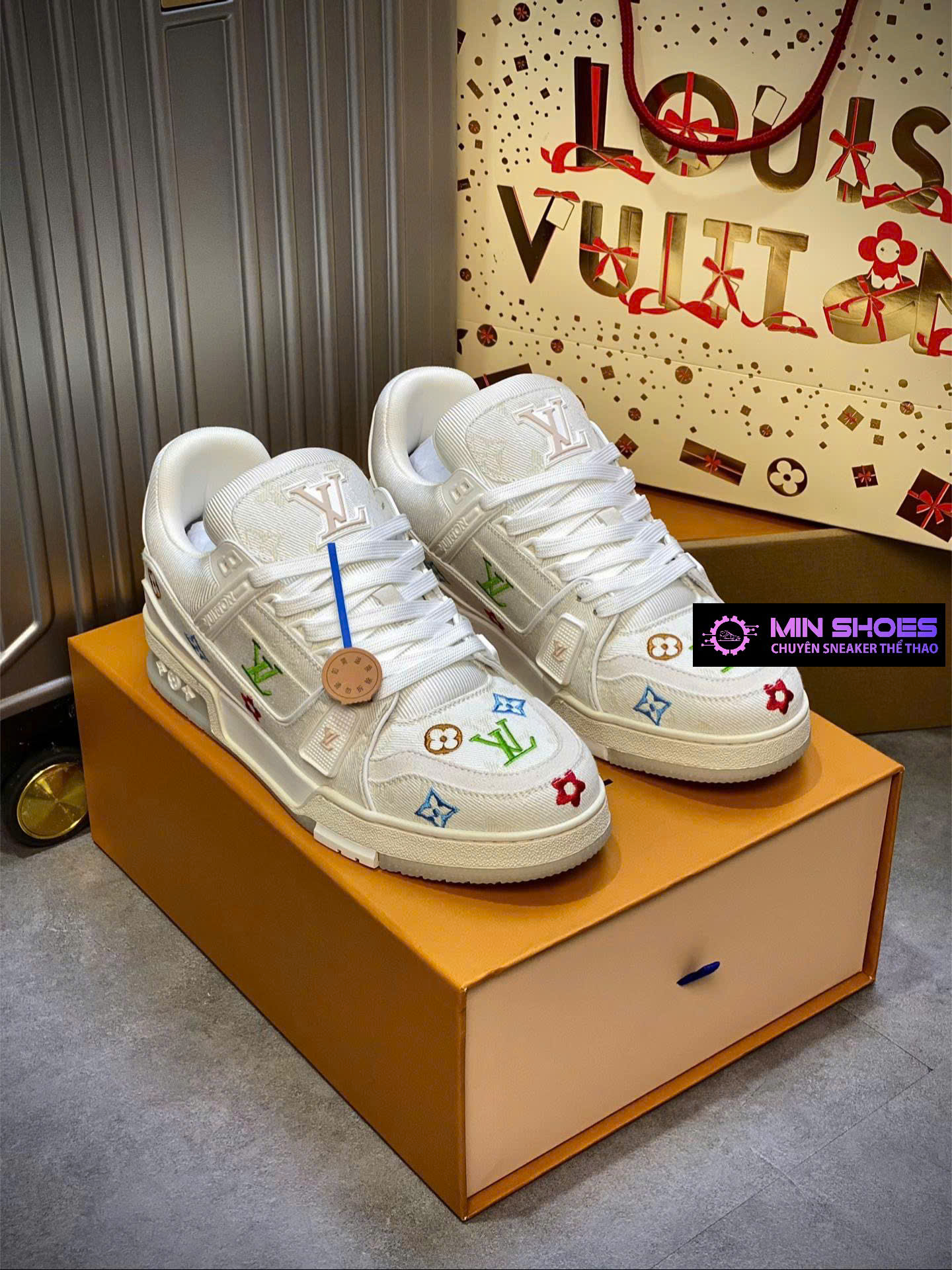 <br />Giày sneaker Louis Vuitton (LV) like authentic